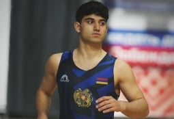 Армянский борец греко-римского стиля стал чемпионом Европы U-15, разгромив в финале спортсмена из Турции 