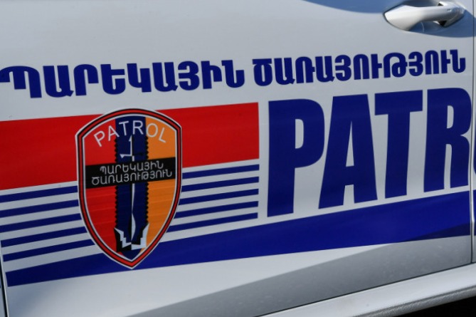 Հարվածել են պարեկներին, կիրառվել է արցունքաբեր գազ. Գեղարքունիքում 3 տղամարդ ծեծել են պարեկներին ու վնասել մեքենան Հարվածել են պարեկներին, կիրառվել է արցունքաբեր գազ. Գեղարքունիքում 3 տղամարդ ծեծել են պարեկներին ու վնասել մեքենան