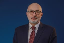 Айкак Аршамян, возглавлявший Всеармянский фонд «Айастан», назначен послом Армении в Венгрии