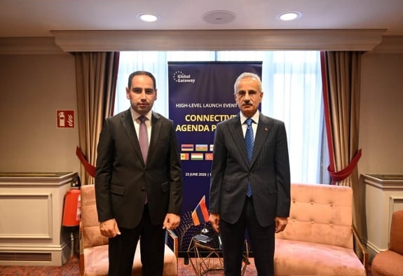 Խուդաթյանը Թուրքիայի տրանսպորտի և ենթակառուցվածքների նախարարի հետ քննարկել է տարածաշրջանային կապուղիների զարգացման հնարավորությունները
