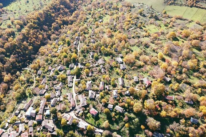 Армянское село полностью оснастили солнечными водонагревателями Армянское село полностью оснастили солнечными водонагревателями