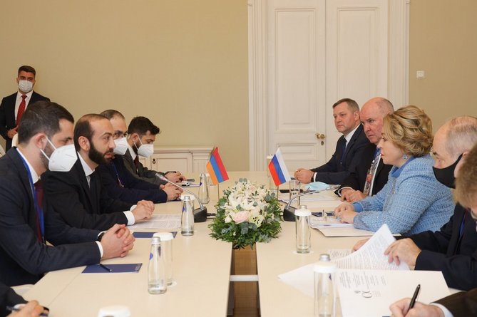 В повестке по Карабаху стоит вопрос обмена пленными: Матвиенко - Мирзояну В повестке по Карабаху стоит вопрос обмена пленными: Матвиенко - Мирзояну