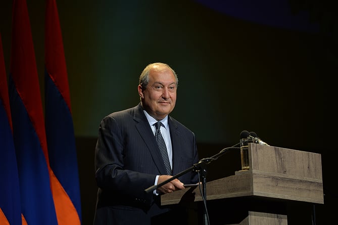 Եկել է ժամանակը, որ հայ ժողովուրդը ծնի իր նոբելյան մրցանակակիրներին. Արմեն Սարգսյան (ՖՈՏՈ) Եկել է ժամանակը, որ հայ ժողովուրդը ծնի իր նոբելյան մրցանակակիրներին. Արմեն Սարգսյան (ՖՈՏՈ)