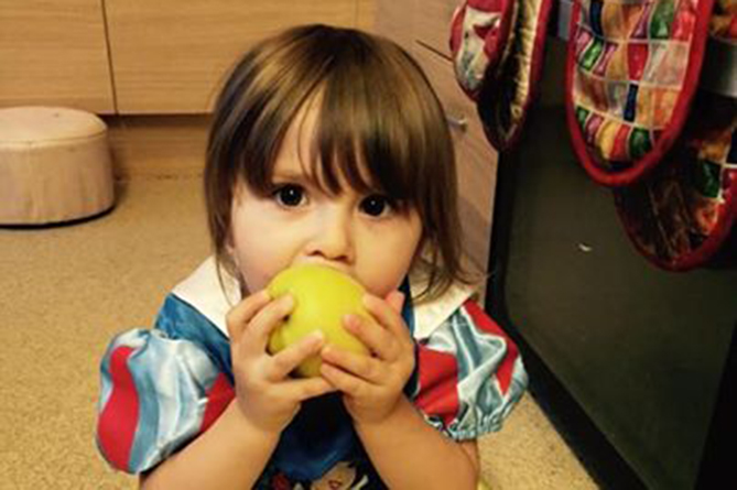 Четырехлетний видеоблогер: игрушек много не бывает 