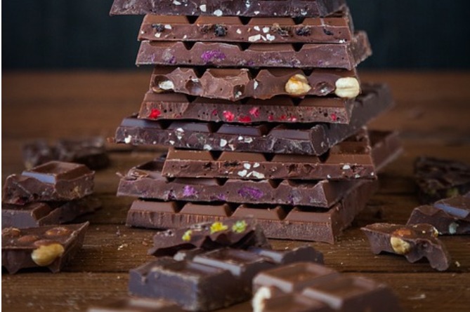 Сладкое спасение: определена доза шоколада, которая поможет избежать инсульта 