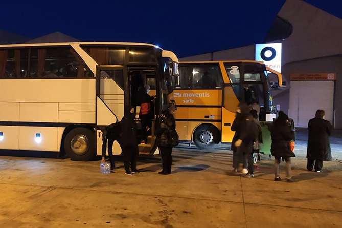 Более 70-ти граждан Армении вернулись из Турцию на родину (ФОТО)