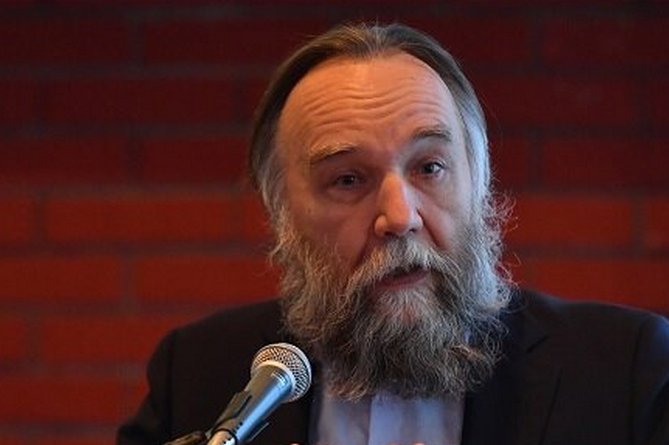 В Подмосковье погибла дочь политолога Александра Дугина. Ее джип взорвали - СМИ В Подмосковье погибла дочь политолога Александра Дугина. Ее джип взорвали - СМИ