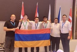 Школьник из Армении получил серебряную медаль на Международной олимпиаде по химии в Дубае