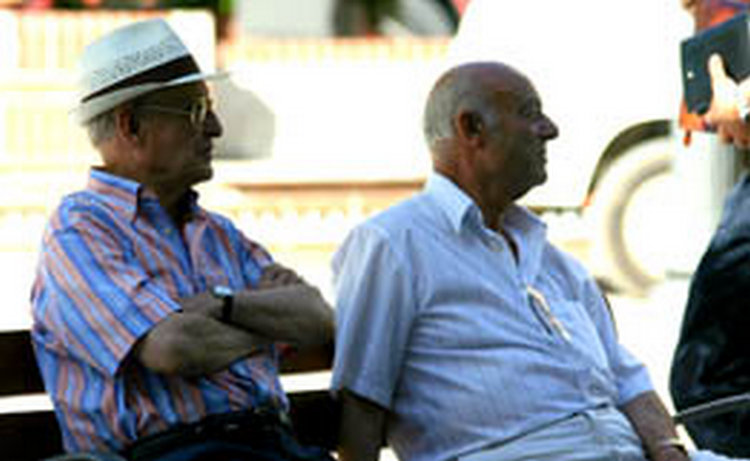 Глава Минсоца Карабаха поздравила пожилых карабахцев с Днем престарелых