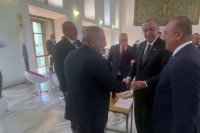 Эрдоган, Алиев и Пашинян провели встречу в Праге на полях саммита Европейского политического сообщества