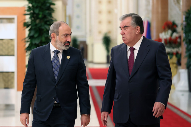 Пашинян обсудил с президентом Таджикистана вопросы безопасности в регионе ОДКБ