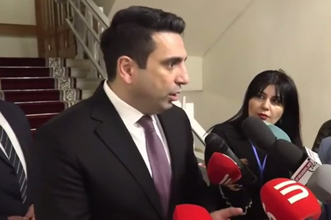  "Произошла путаница": Ален Симонян назвал новую цифру погибших в ходе агрессии Азербайджана - 240 человек. Оказалось, он ошибся