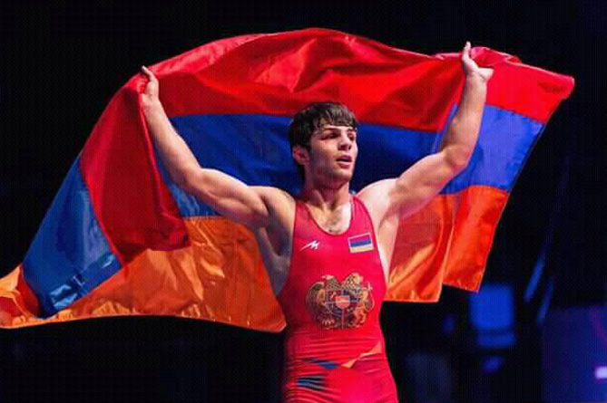 Вазген Теванян взял золото на ЧЕ по вольной борьбе среди 23-летних