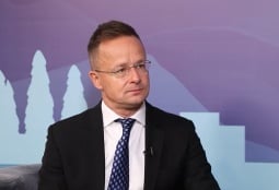 Венгрия планирует открыть посольство в Ереване осенью: Сийярто – о восстановлении отношений с Арменией