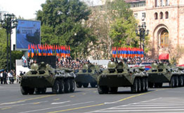 Военный парад в Ереване продемонстрирует достижения Армии за 20 лет независимости Армении