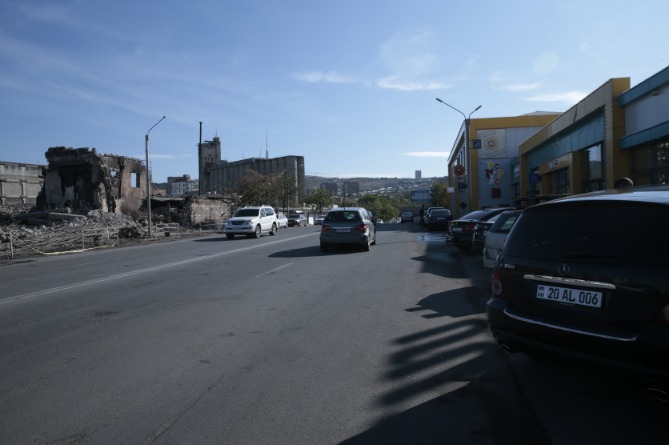 Քանդվել է պայթյունի հետևանքով մասնակի կանգուն մնացած «Սուրմալուի» մասնաշենքը Քանդվել է պայթյունի հետևանքով մասնակի կանգուն մնացած «Սուրմալուի» մասնաշենքը