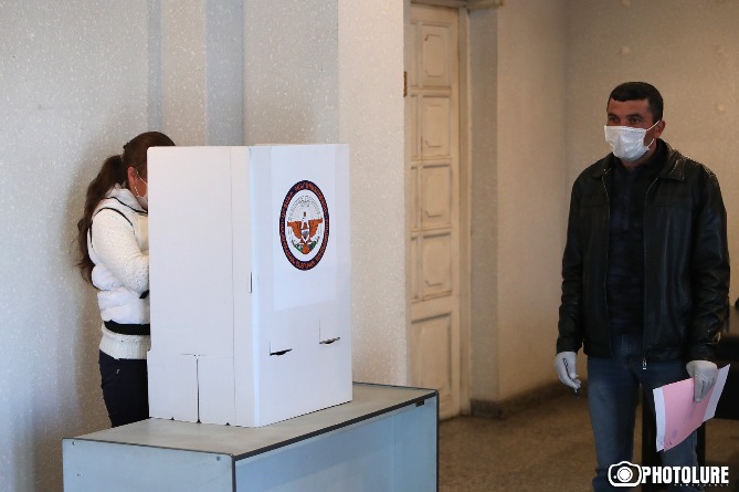 Глава "Моего шага" обозначила возможные сроки дальнейших изменений в Избирательный кодекс Армении