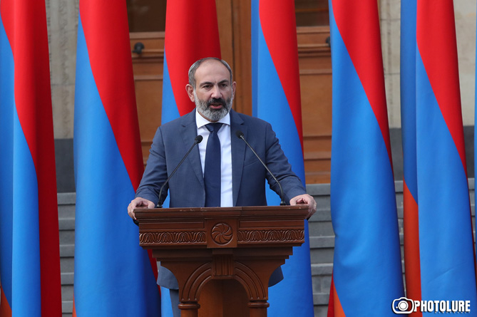 Пашинян назвал два варианта проведения внеочередных парламентских выборов в Армении
