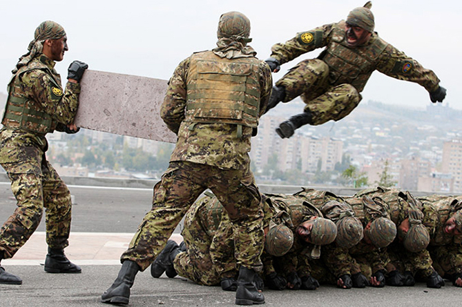 Армянские военные разведчики отмечают свой профессиональный праздник
