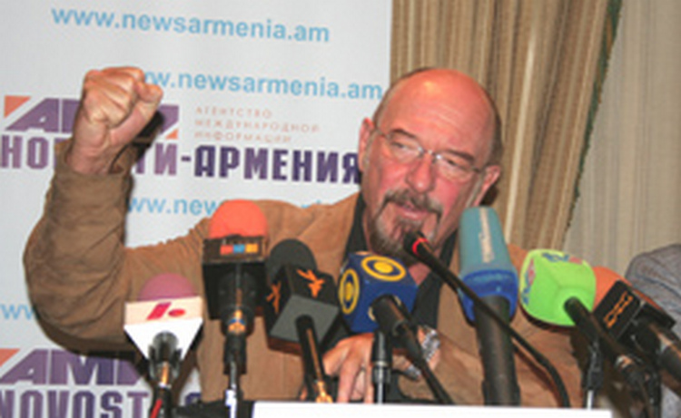 Jethro Tull ռոք խումբը Երևանում համերգով հանդես գալը բացառիկ հնարավորություն է համարում Jethro Tull ռոք խումբը Երևանում համերգով հանդես գալը բացառիկ հնարավորություն է համարում