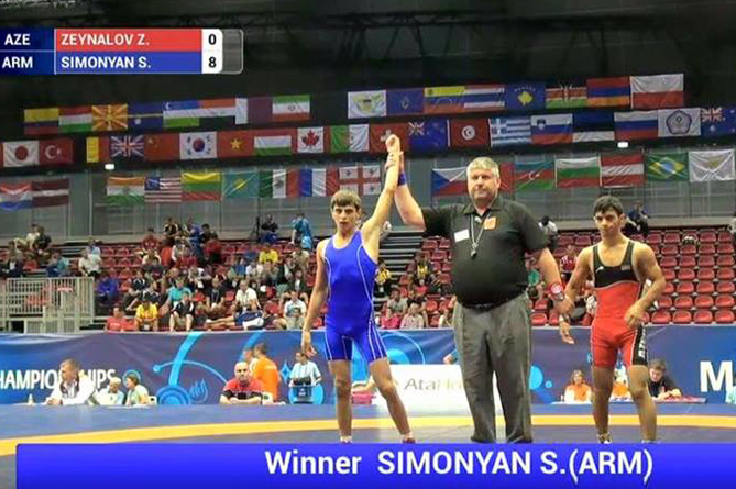 Հայ ըմբիշ Սերգեյ Սիմոնյանը հաղթել է ադրբեջանցի մարզիկին մեկնարկած երիտասարդական առաջնությունում 