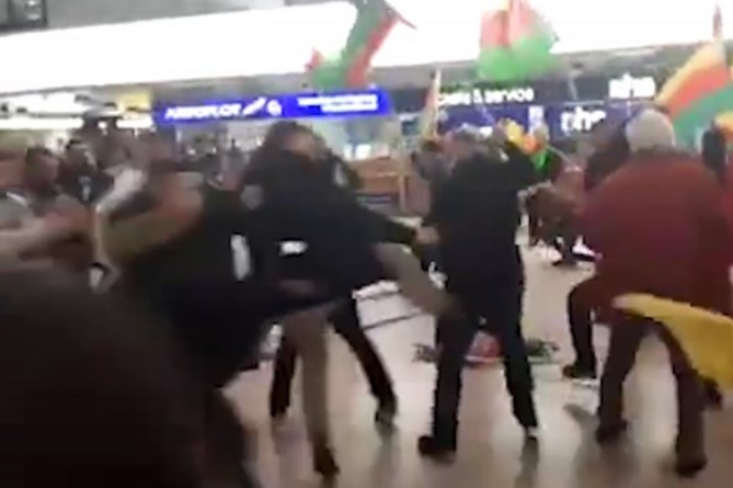 Массовая драка между курдами и турками произошла в немецком аэропорту (ВИДЕО)