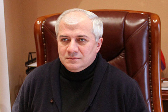 Մահացել է Մատենադարանի տնօրեն Հրաչյա Թամրազյանը Մահացել է Մատենադարանի տնօրեն Հրաչյա Թամրազյանը