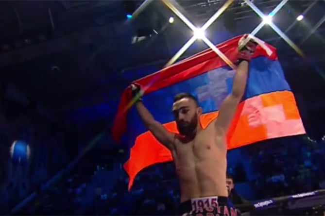 Մարտիկ Ասատրյանին հեռացրել են Fight Nights-ից Արցախի դրոշի համար