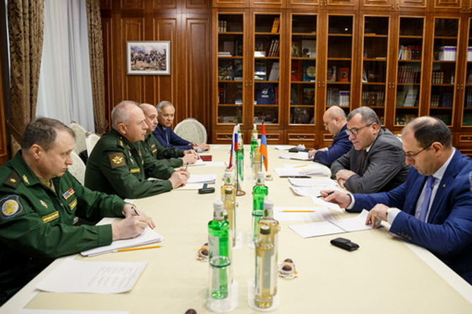 Армяно-российское военное сотрудничество обсудили в Минобороны Армении 