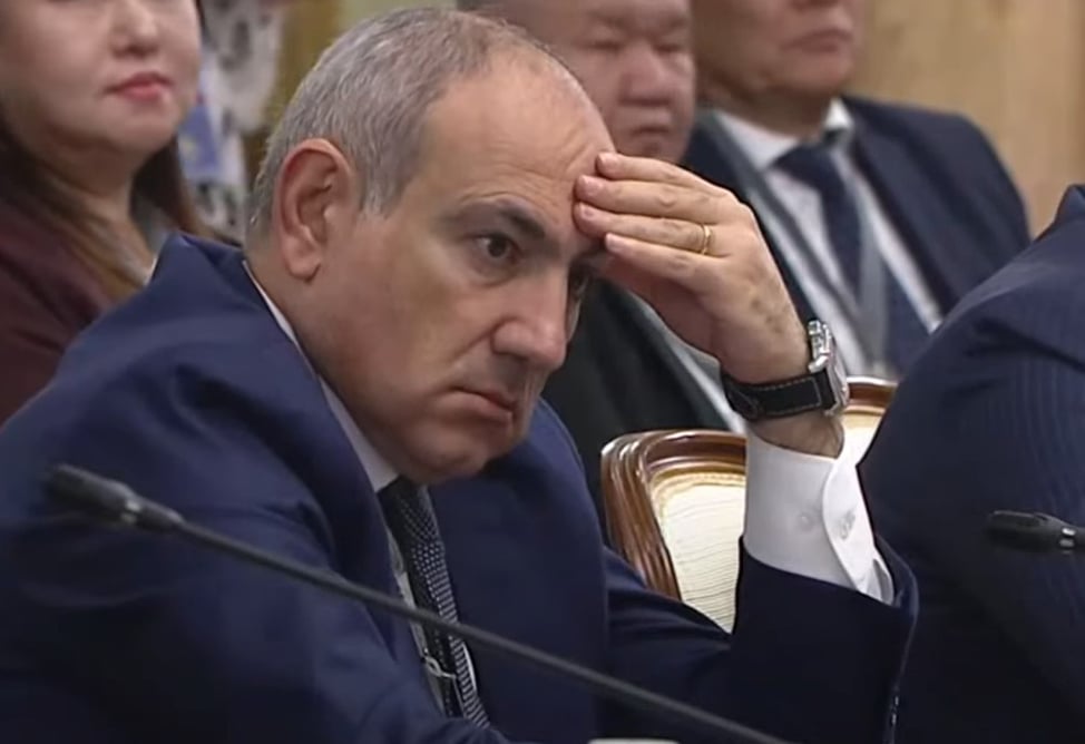 Почти 50% граждан Армении оценивают работу Пашиняна полностью отрицательно - опрос Gallup