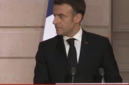 Президент Франции заявил о поддержке усилий Армении и Азербайджана по подписанию мирного договора 