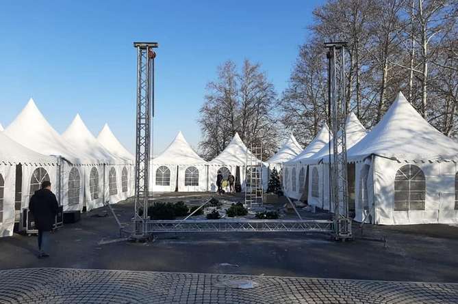 Ստեփանակերտում ապամոնտաժում են տոնածառն ու տոնական տաղավարներ. Դա քաղաքացիների պահանջն է (ՖՈՏՈ, ՎԻԴԵՈ) Ստեփանակերտում ապամոնտաժում են տոնածառն ու տոնական տաղավարներ. Դա քաղաքացիների պահանջն է (ՖՈՏՈ, ՎԻԴԵՈ)