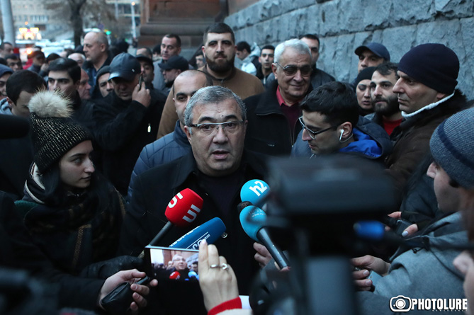 «Շոու էր կազմակերպվել վախեցնելու համար». Հայրապետյանն ազատ արձակվեց