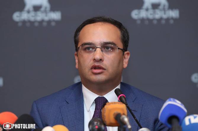 Руководитель офиса экс-президента Армении Роберта Кочаряна прокомментировал инцидент в бизнес-центре "Эребуни-плаза"