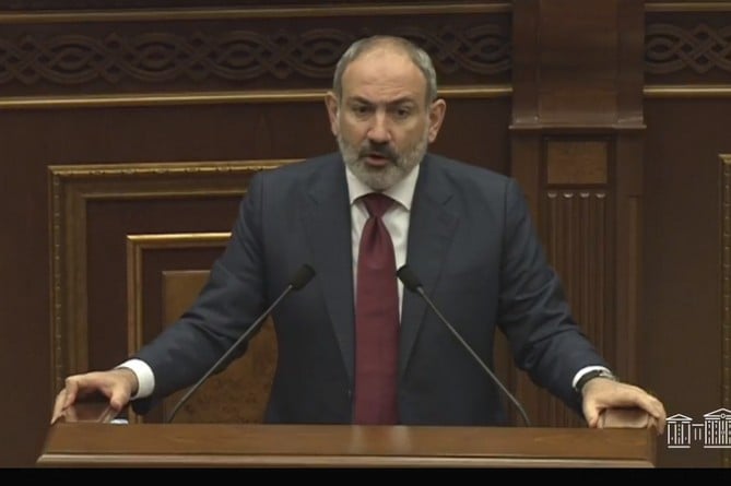 Пашинян назвал условия для его избрания премьером до роспуска армянского парламента 