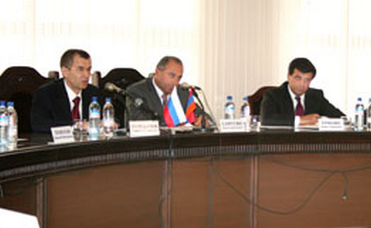 Երևանում տեղի ունեցավ ՌԴ ՆԳՆ և ՀՀ ոստիկանության միացյալ կոլեգիայի նիստը Երևանում տեղի ունեցավ ՌԴ ՆԳՆ և ՀՀ ոստիկանության միացյալ կոլեգիայի նիստը