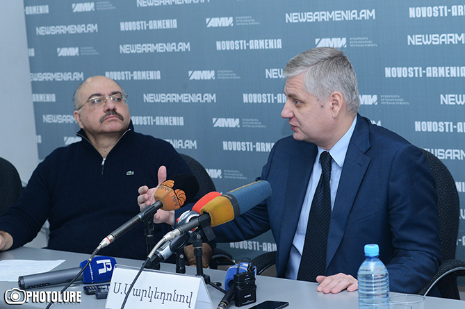 Пресс-конференция политолога Сергея Маркедонова в пресс-центре "Новости-Армения" (АУДИО) Пресс-конференция политолога Сергея Маркедонова в пресс-центре "Новости-Армения" (АУДИО)