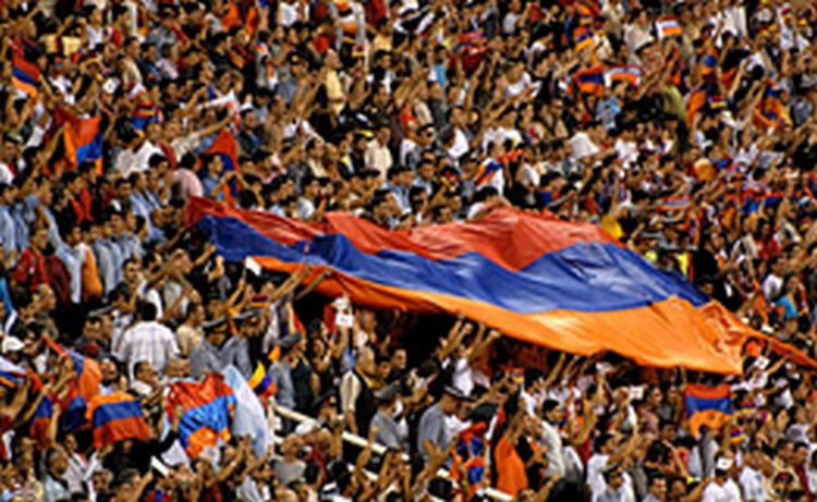 Ռուսաստանի և Հայաստանի ֆուտբոլային վետերանների հավաքականները ոչ-ոքի են խաղացել Երևանում