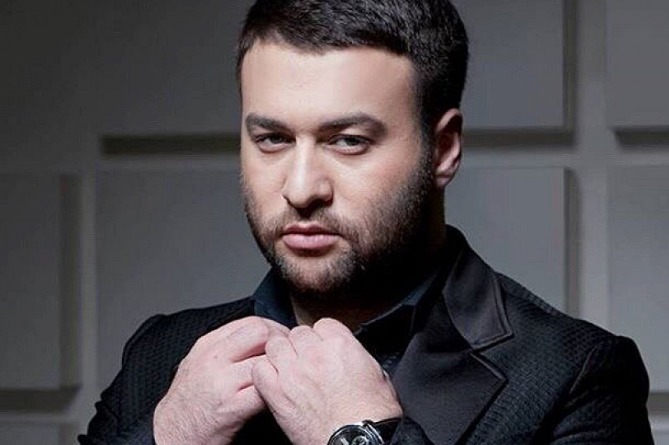 Армянский певец Март Бабаян стал жертвой мошенников и был обманут почти на 3 млн рублей Армянский певец Март Бабаян стал жертвой мошенников и был обманут почти на 3 млн рублей