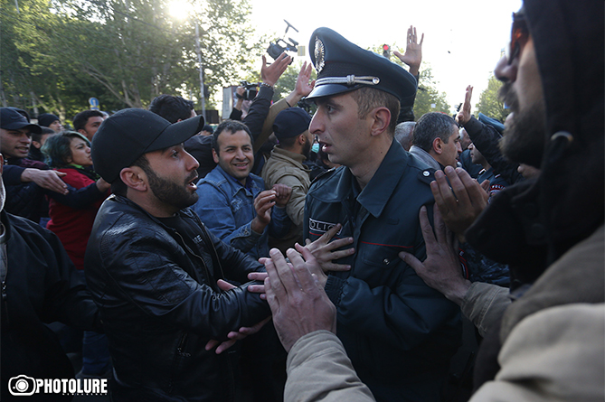 Пашинян назвал саботажем акции протеста в Армении Пашинян назвал саботажем акции протеста в Армении