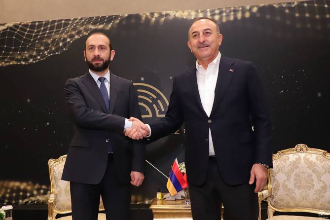 Министр иностранных дел Армении посетит Турцию и встретится с турецким коллегой