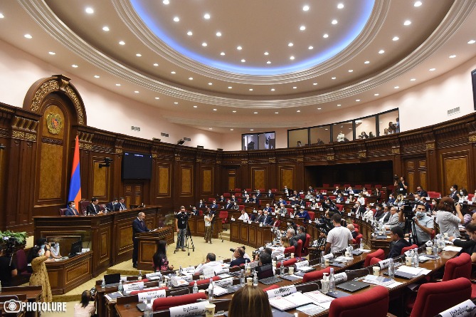 Парламент Армении принял программу правительства: оппозиция бойкотировала голосование
