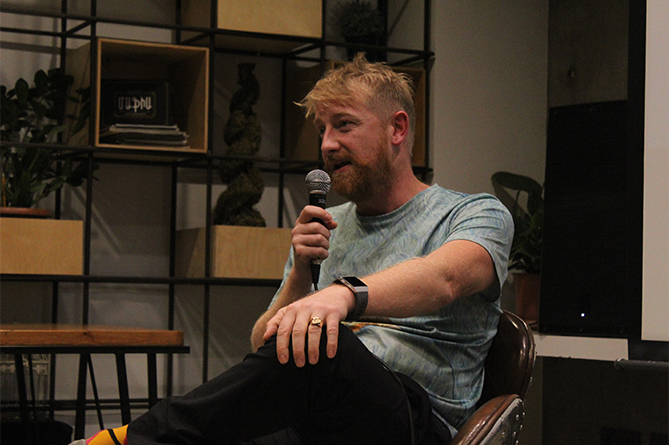 «С любовью, Винсент»: оскароносный режиссер рассказал в Ереване о создании своего шедевра (ФОТО)