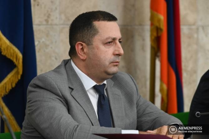Ректором ЕГУ избран Ованнес Ованнисян: выборы проходили на фоне протестов