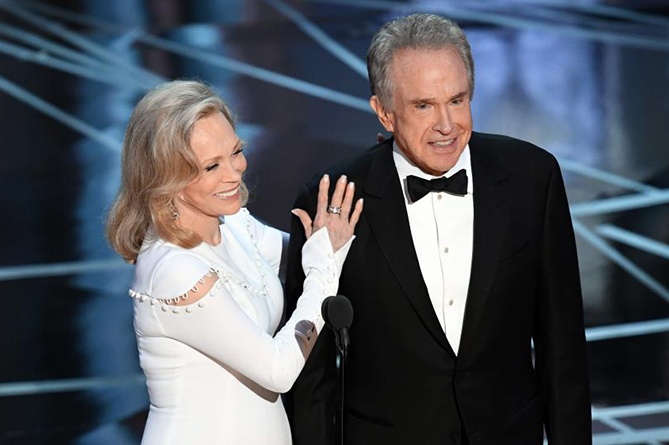 На "Оскаре" пояснили ошибку с объявлением "Ла-Ла Ленда" лучшим фильмом