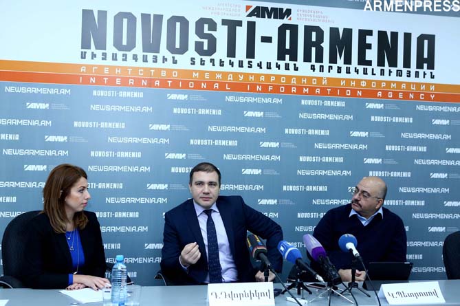 ՌԴ–ի կողմից Ադրբեջանին սպառազինություն վաճառելը չափազանց ցավոտ կետ է յուրաքանչյուր հայի համար. ռուս հրապարակախոս ՌԴ–ի կողմից Ադրբեջանին սպառազինություն վաճառելը չափազանց ցավոտ կետ է յուրաքանչյուր հայի համար. ռուս հրապարակախոս