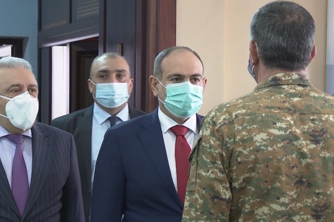 Փաշինյանը հանդիպել է ԶՈւ ԳՇ հրամկազմի հետ (ՎԻԴԵՈ) Փաշինյանը հանդիպել է ԶՈւ ԳՇ հրամկազմի հետ (ՎԻԴԵՈ)