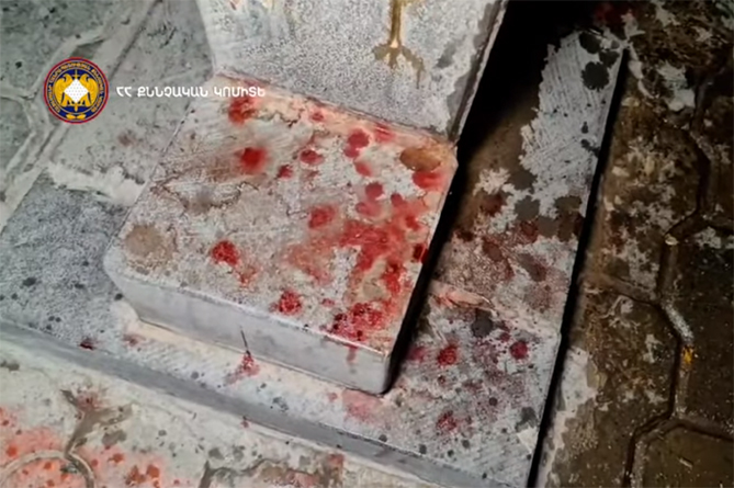 В Ереване 36-летняя женщина пострадала в драке, пытаясь заступиться за мужа (ВИДЕО) В Ереване 36-летняя женщина пострадала в драке, пытаясь заступиться за мужа (ВИДЕО)