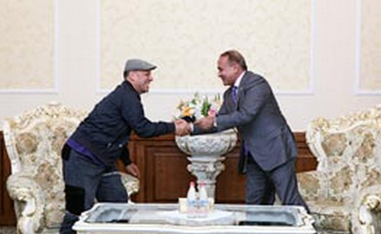Лауреат «Грэмми» Арто Тунчбояджян получил армянское гражданство