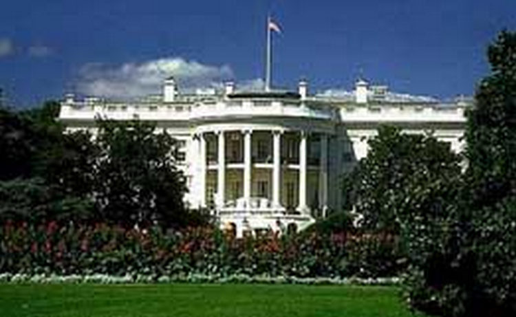 Белый дом подверг критике решение суда о неконституционности санкционированного Джорджем Бушем тайного прослушивания телефонных